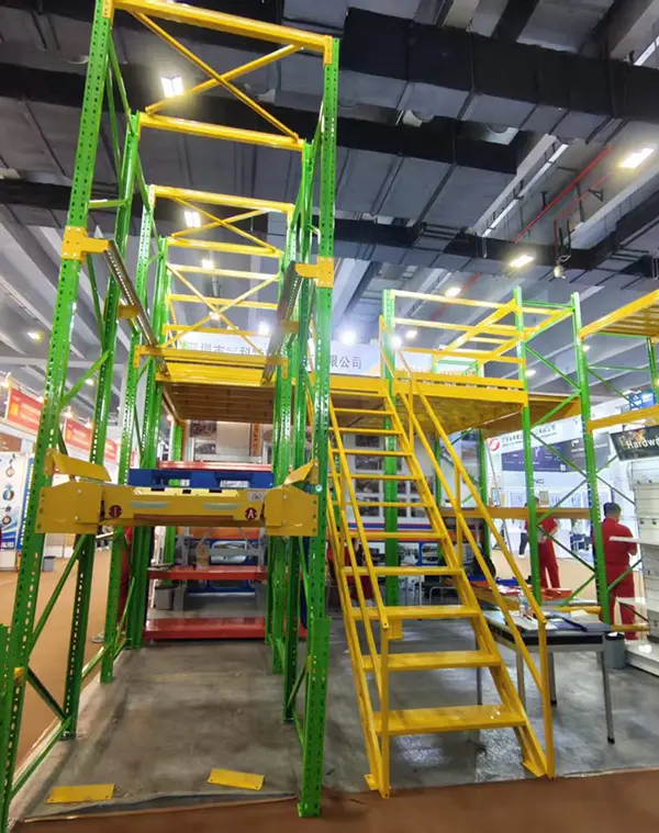 Guangzhou Heda Shelves sales team with global customers