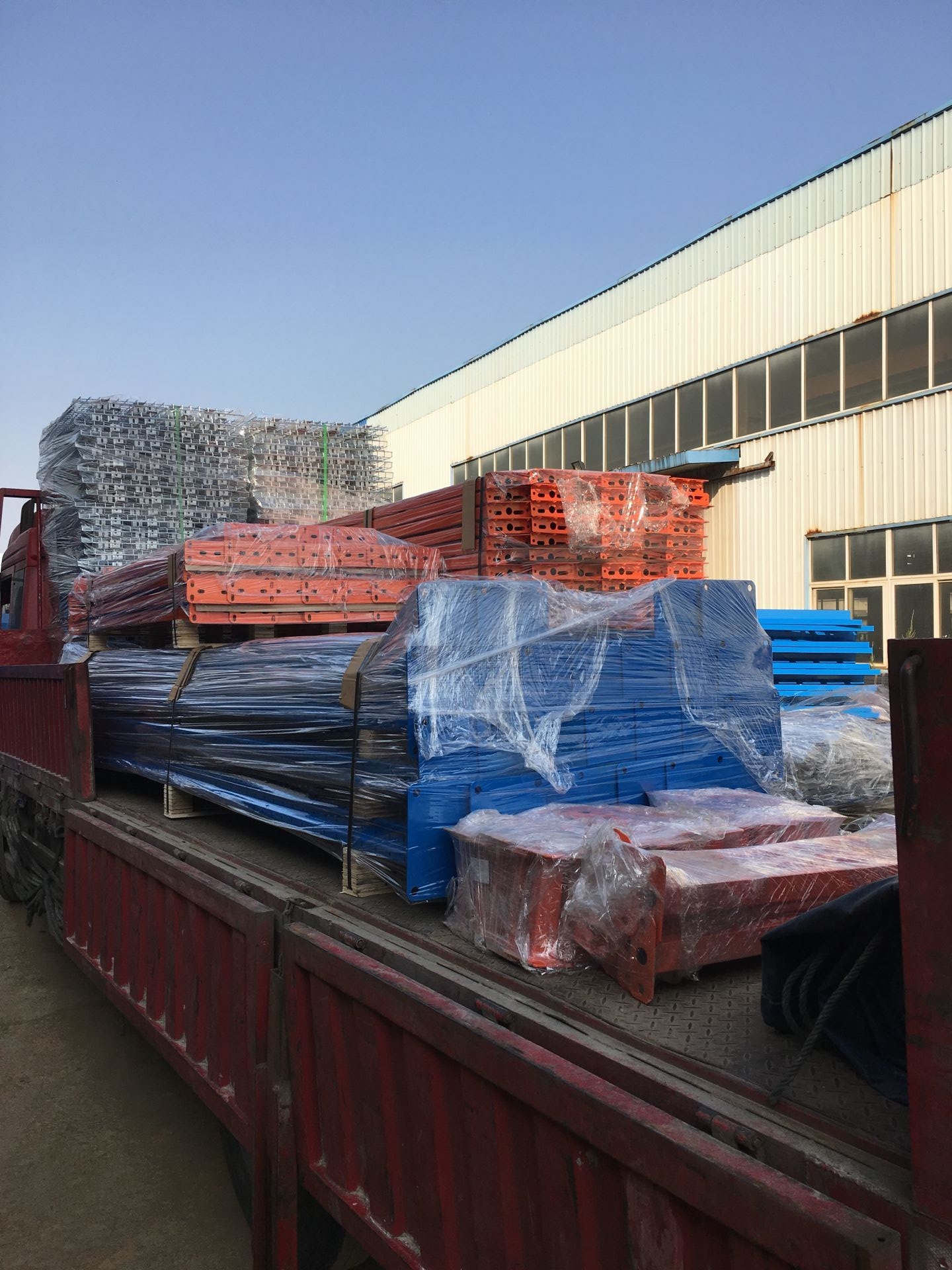 Cold-rolled Tall Stackable Steel Kids Pallet Racking Packaging and Shipping