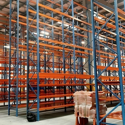 Warehouse Selective Very Narrow Aisle VNA Racking Optional Steel Pallet Storage Rack System