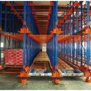 Radio shuttle racking with semi-automatic pallet shuttle carrier